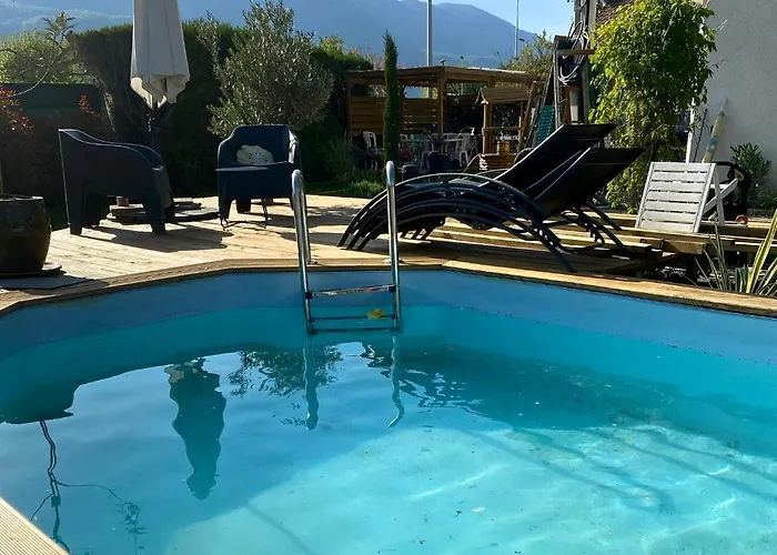 La Cigale Et La Fourmi Savoisienne - * Aix-les-Bains